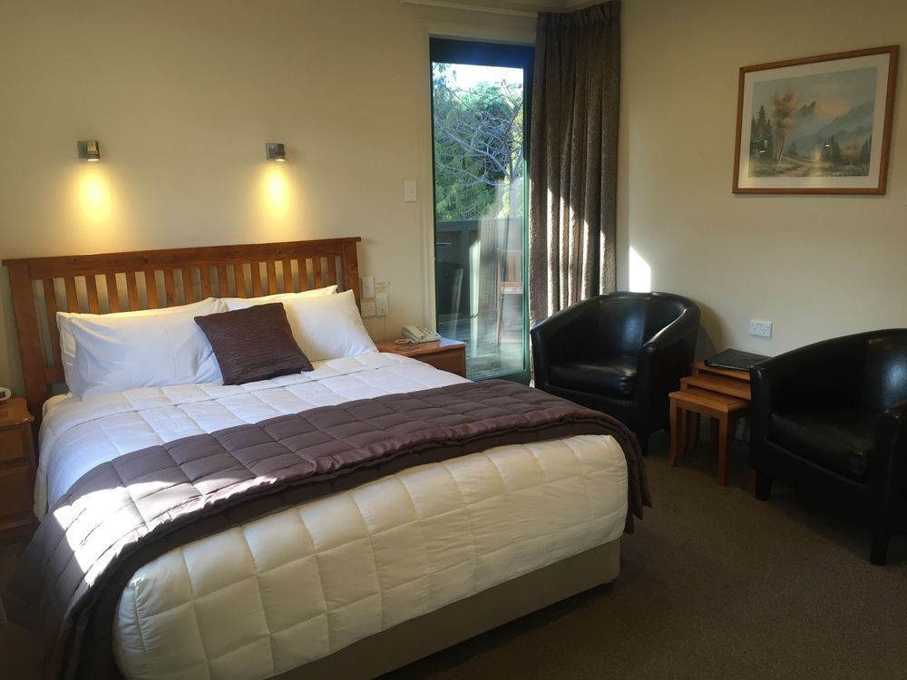 Lake Roxburgh Lodge Екстер'єр фото