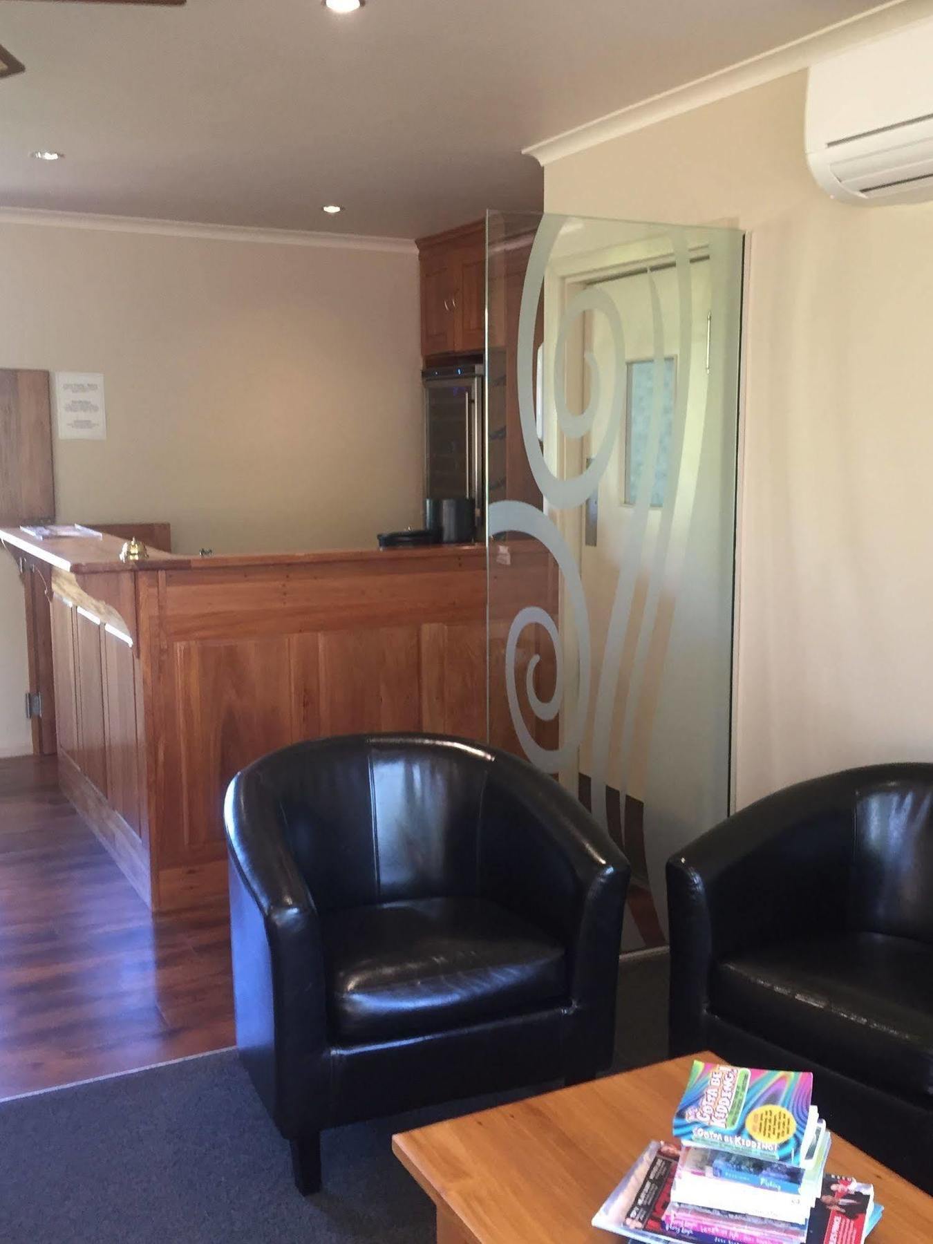 Lake Roxburgh Lodge Екстер'єр фото